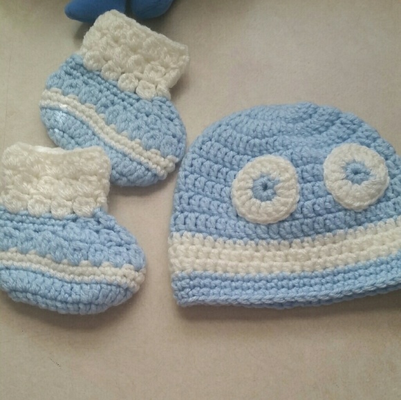 Other - New born crochet hat beanie & Boots